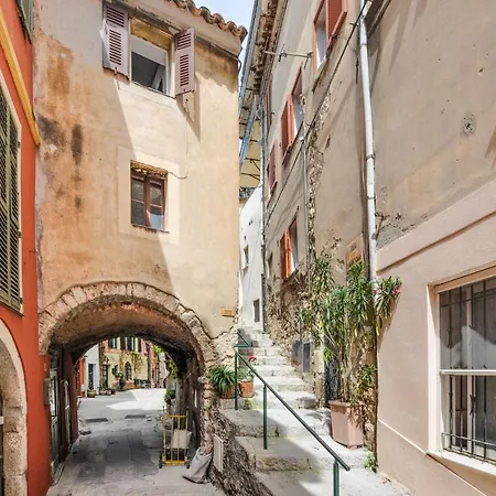 1 Bedroom Cozy In